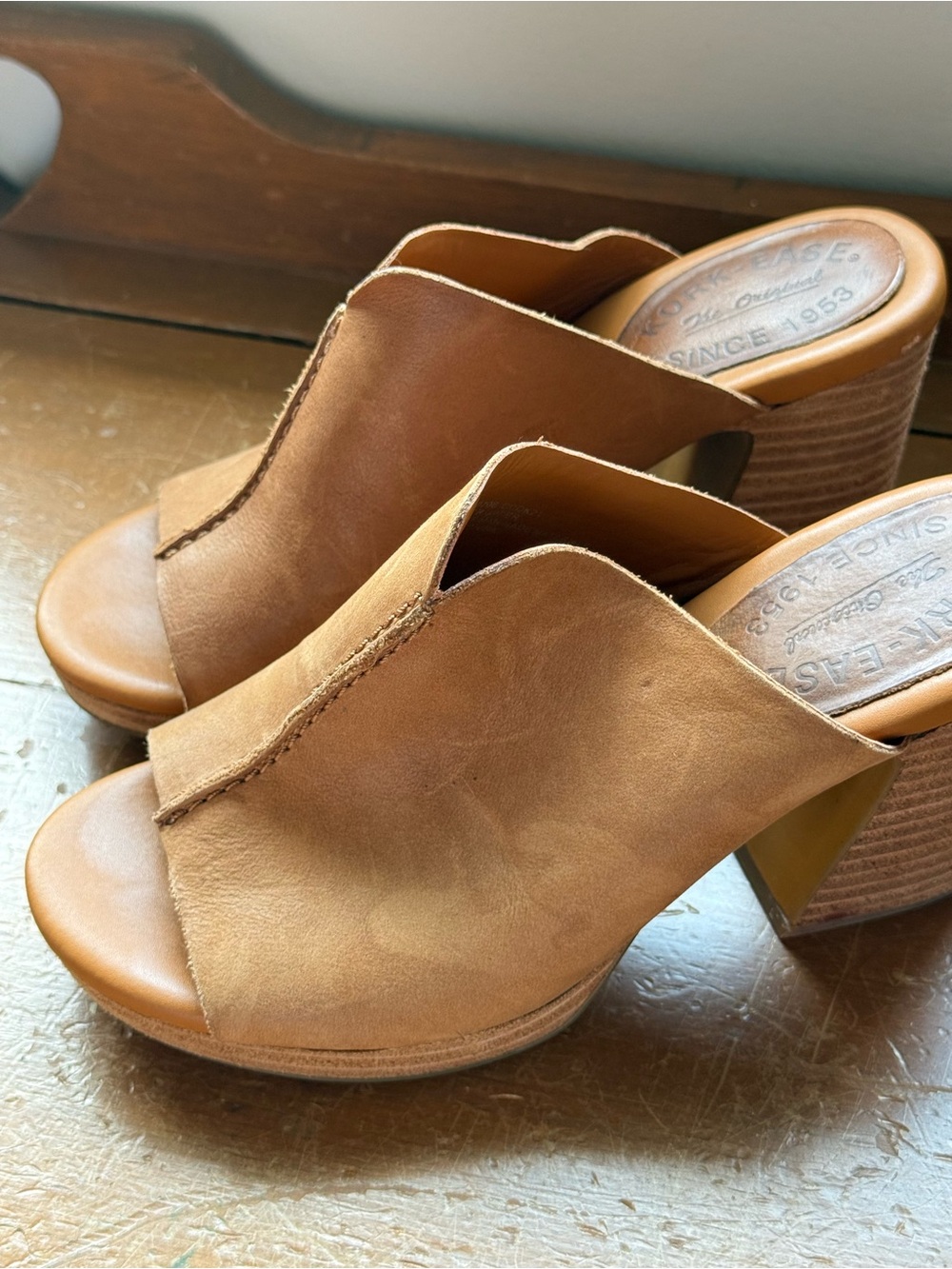 Kork-Ease Tan Leather Open-Toe Mule Heels - Picture 4 of 9